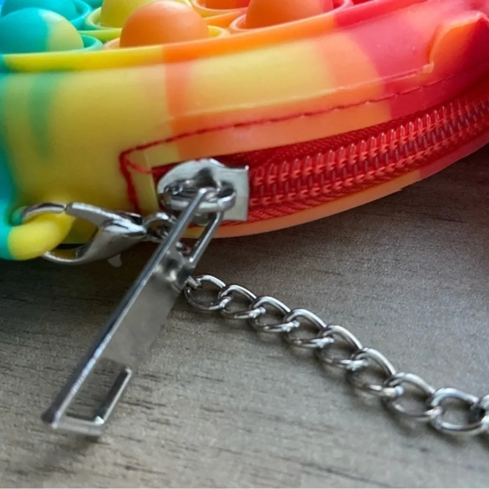 Popper fidget toy rainbow bear crossbody purse with chain attachment - Picture 5 of 7